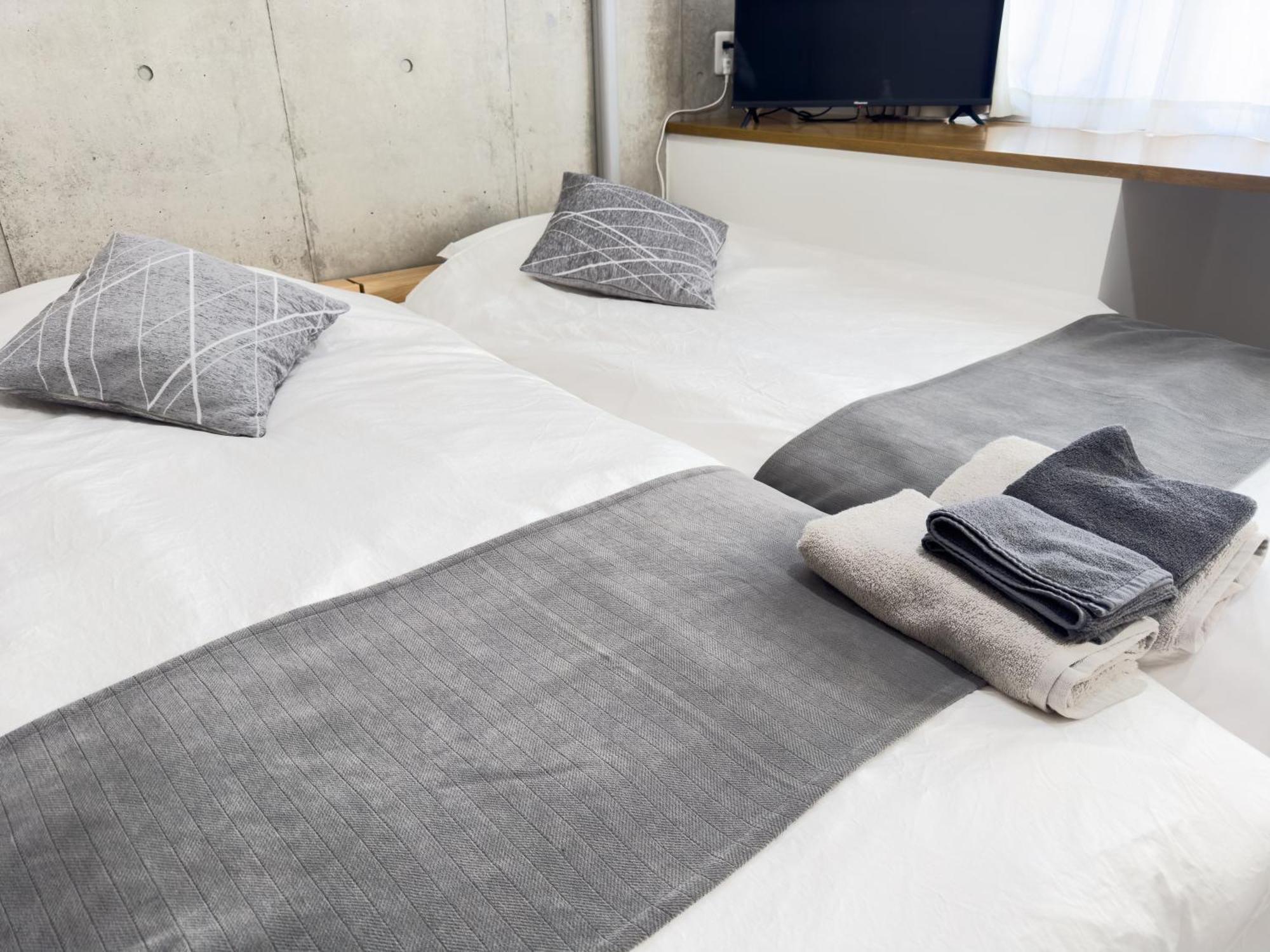 Apartment ストレッチ西落合204 *